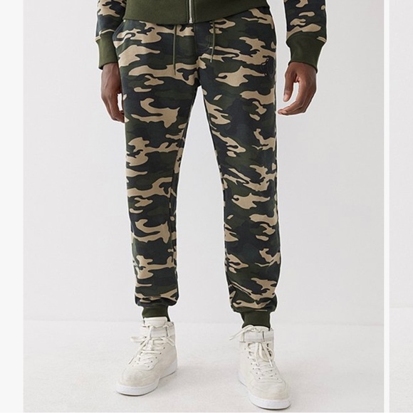 TRUE RELIGIONGreen camo logo joggers/sweatpants